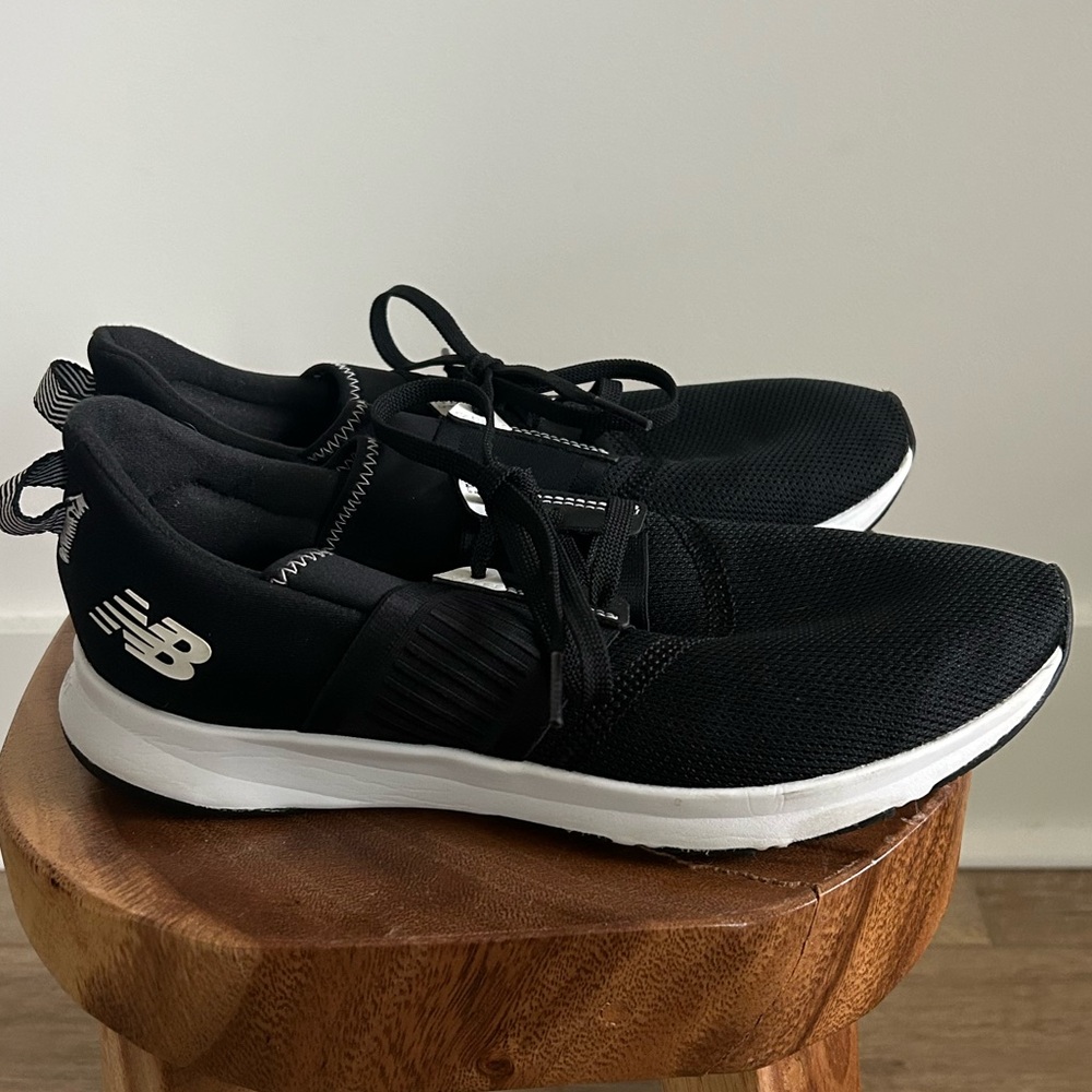New Balance Lightweight Running Training Shoes Black 8